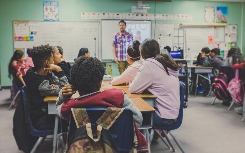 How Can Students Master Their Finances Early in Life?